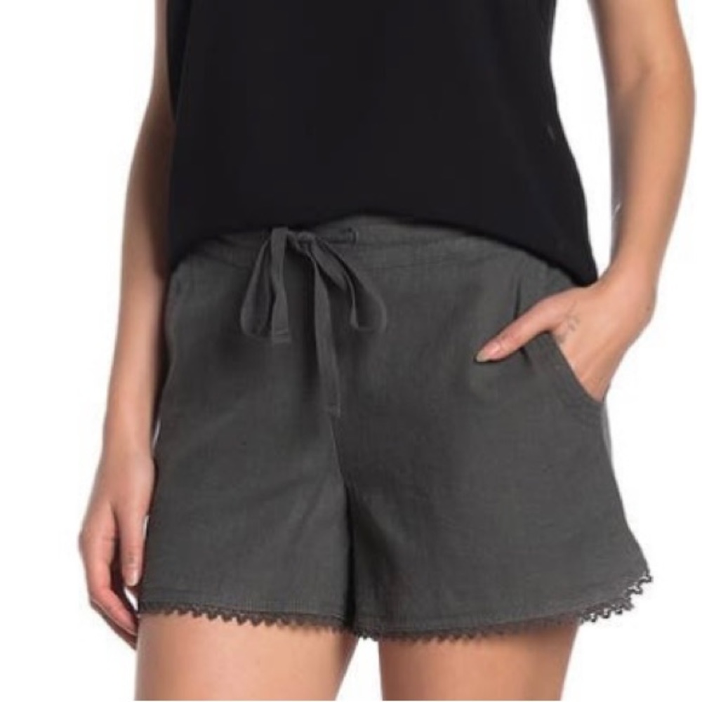 Caslon Gray linen shorts